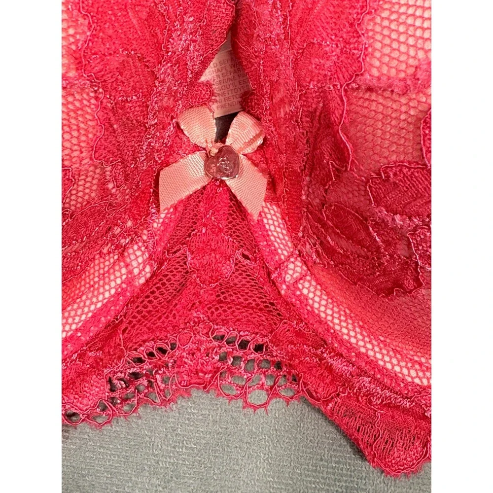 Victoria's‎ Secret Bra Body By Victoria Lined Demi 32DD Laced Bra Bright Pink